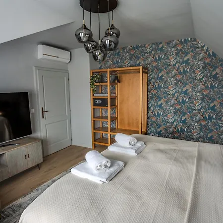 Apartamento U Devíti Lvů