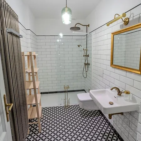 U Devíti Lvů Apartamento