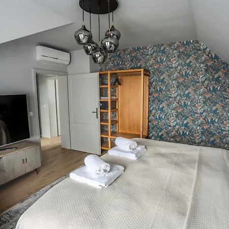 Apartamento U Devíti Lvů *