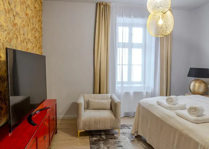 U Deviti Lvu Appartement